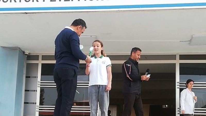 Aydınlı Ezgi, teniste Türkiye şampiyonu oldu