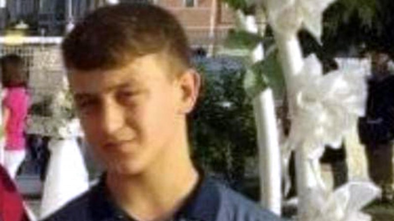 Tekirdağ'da seyir halindeki aracın kapısı açıldı! Genç çocuk araçtan düştü