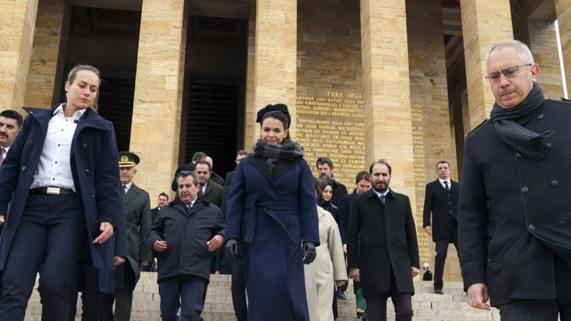Macaristan Cumhurbaşkanı Katalin Novak'tan Anıtkabir'e ziyaret