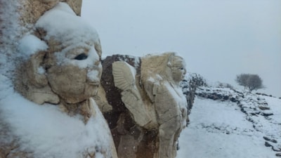 Çorum beyaz örtüye büründü! Kar yağışı etkisini sürdürüyor