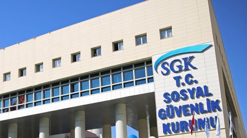 EYT onların da yüzünü güldürdü! SGK çalışanlarına 3 ay fazla mesai ücreti verilecek