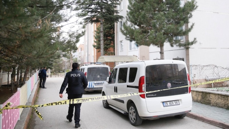 Eskişehir'de bir kişi Rus uyruklu eşini bıçak darbeleriyle öldürdü