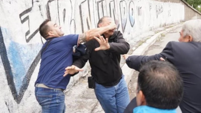 Arjantin'de protestocu otobüs şoförleri, bakanı darbetti