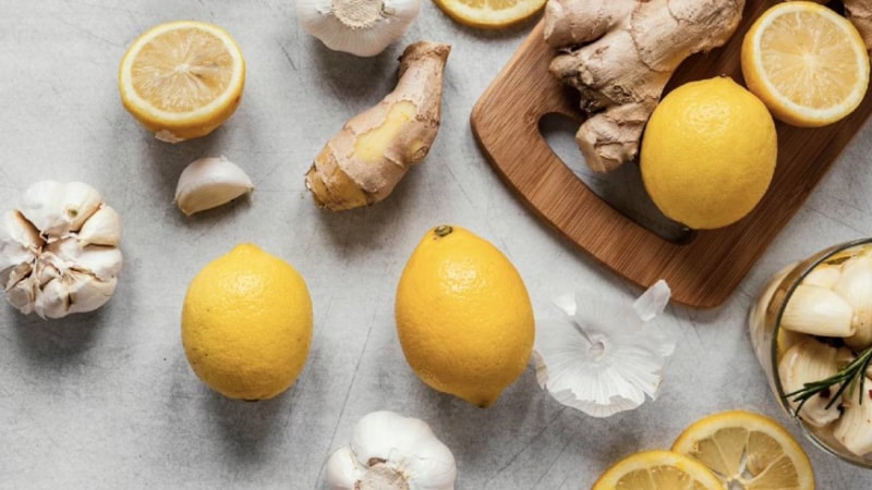 Bu karışım ciğerdeki balgamı söküp atacak! Yaza incecik girecekseniz: Limon - sarımsak - zencefil üçlüsü