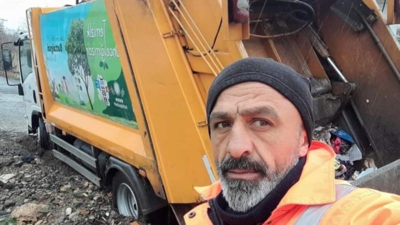 Malatya'dan dönen Bağcılar Belediyesi personelini taşıyan midibüs kaza yaptı