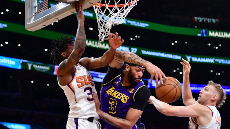 Los Angeles Lakers, Phoenix Suns'ı rahat geçti