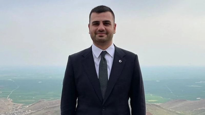 AK Parti Gençlik Kolları Başkanı Eyyüp Kadir İnan, İzmir'den milletvekili adayı gösterildi