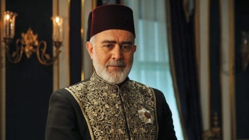 Ünlü oyuncu Bahadır Yenişehirlioğlu Manisa'dan milletvekili adayı oldu