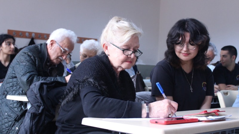 İzmir'de sadece 60 yaş üstü bireyler için üniversite açıldı