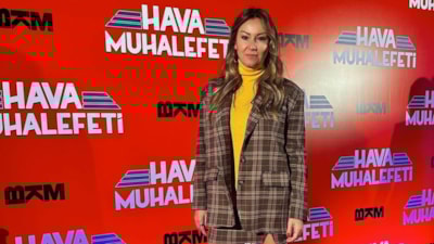 Pınar Altuğ'un süper minisi olay oldu