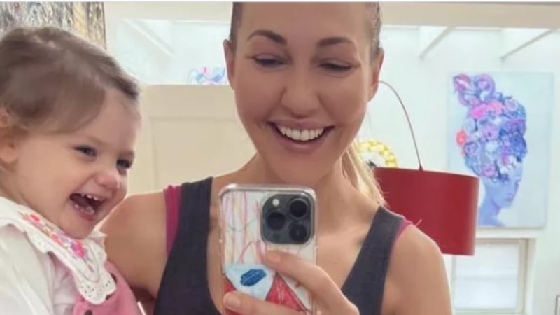 Meryem Uzerli’nin yüzü değişti