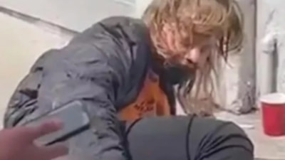 ABD'de evsiz kadın sokak ortasında doğum yaptı