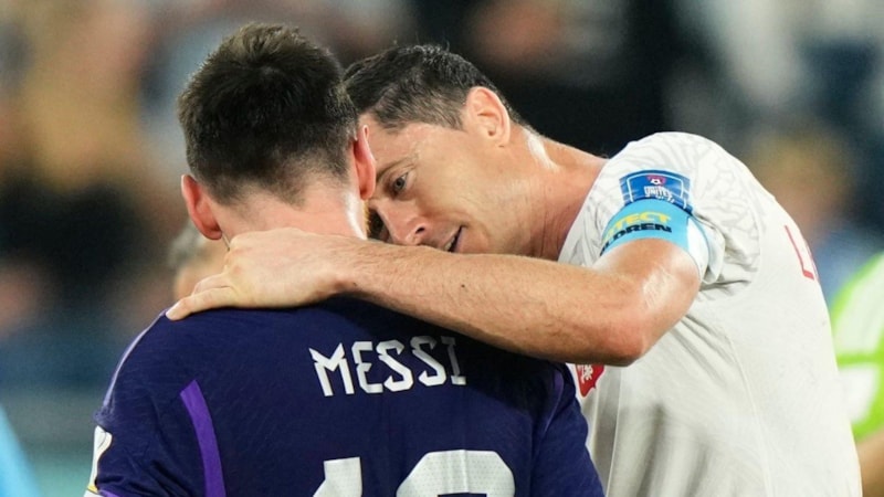 Robert Lewandowski: Messi Barça'ya ait ve dönerse inanılmaz olacak