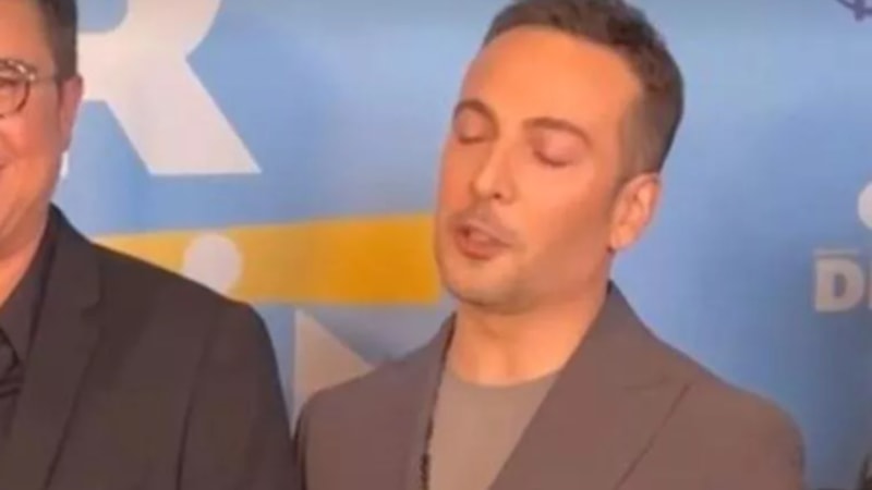 Oğuzhan Koç makyajı abarttı