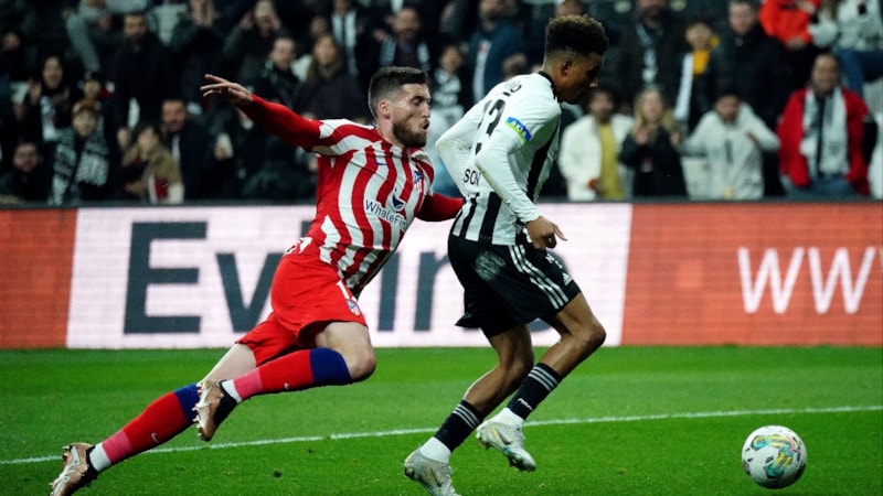 Beşiktaş, depremzedelere yardım maçında Atletico Madrid'i 2-0 yendi