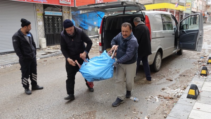 Sivas'ta bağışlanan kurbanlar, afetzedelere gönderildi