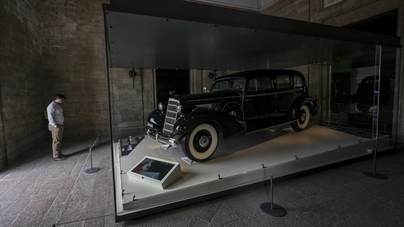 Mustafa Kemal Atatürk'ün restore edilen otomobili Anıtkabir'de