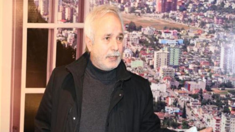 Saadet Partili Kozan Belediye Başkanı Kazım Özgan, AK Parti'ye geçti