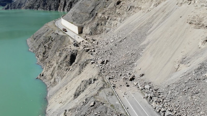 Artvin-Erzurum kara yolundaki heyelanın şiddeti gündüz ortaya çıktı