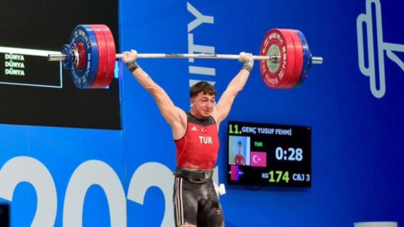 Avrupa Halter Şampiyonası'nda Yusuf Fehmi'den altın madalya