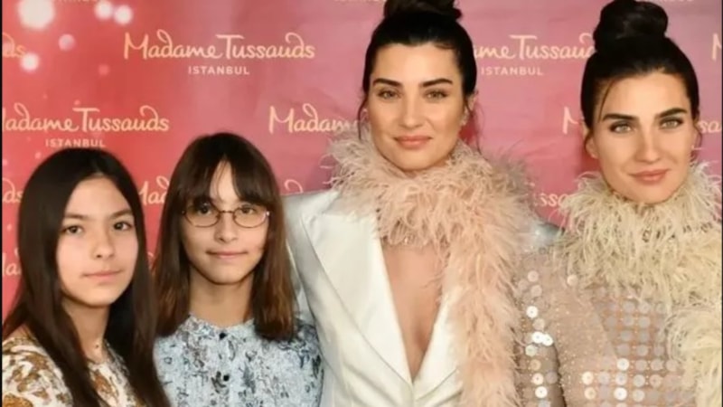 Tuba Büyüküstün'ün kızları büyüdü