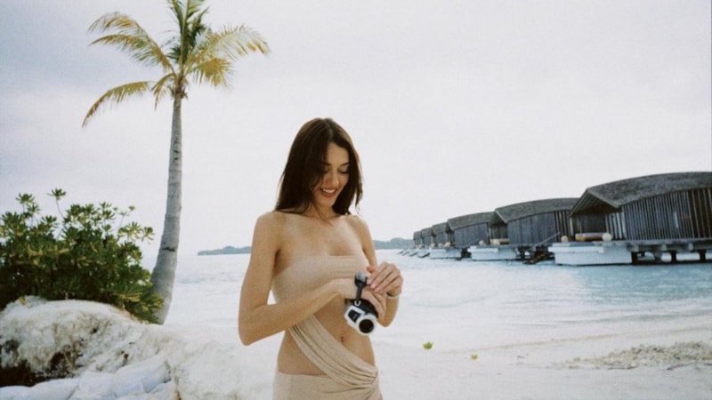 Dilan Çiçek Deniz ile Mert Yazıcıoğlu tatilde