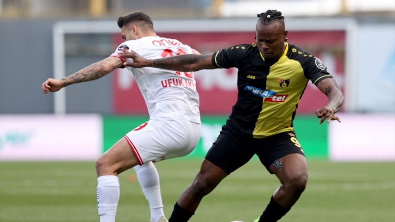 İstanbulspor ile Antalyaspor arasındaki gol düellosunda kazanan çıkmadı