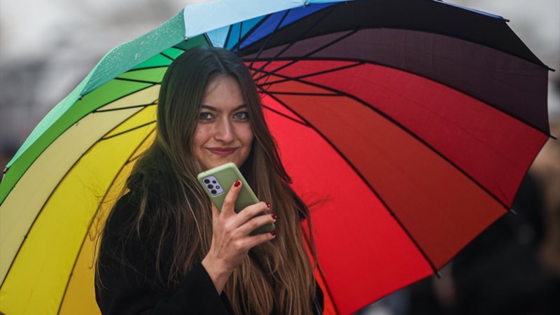 İstanbul'da sağanak yağış etkisini gösterdi