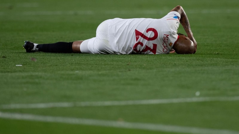 Sevillalı Marcao, Manchester United karşısında sakatlandı