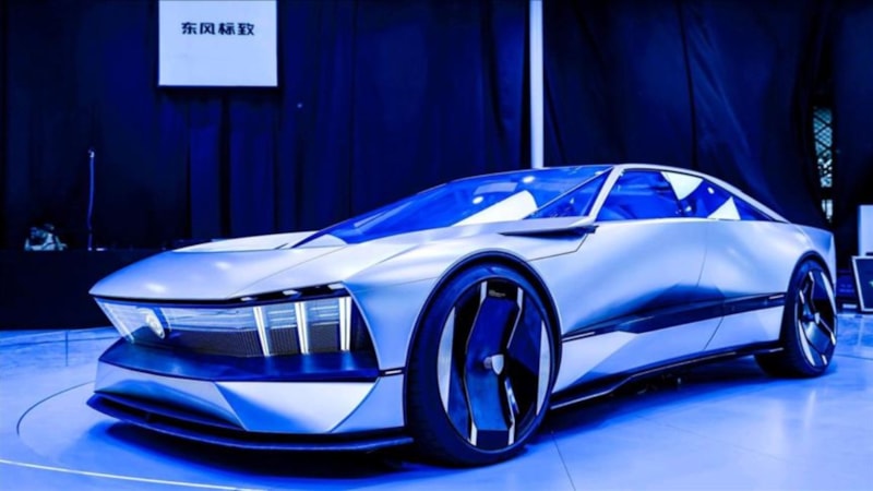 Peugeot 408X ve Inception Concept tanıtıldı