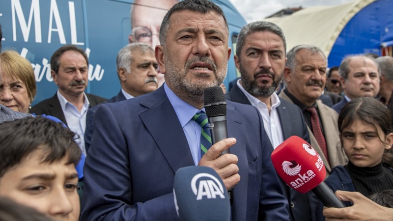 CHP Genel Başkan Yardımcısı Veli Ağbaba: AK Parti'ye oy verenleri de seviyoruz