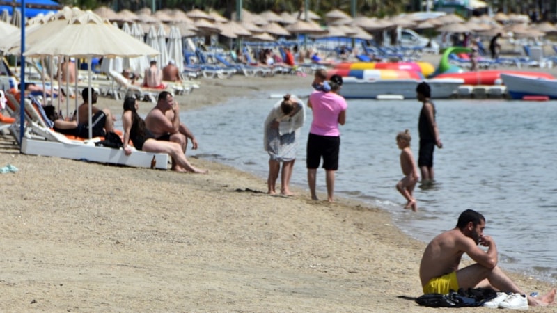 Antalya ve Muğla sahillerinde bayram yoğunluğu