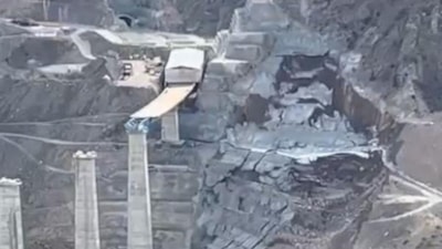 Yusufeli'ne yapılan viyadük çevresinde heyelan yaşandı