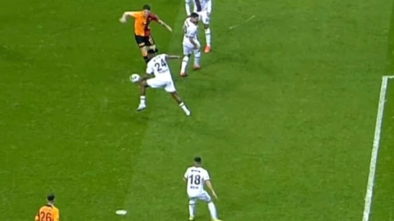 Galatasaray, VAR tavsiyesiyle penaltı kazandı