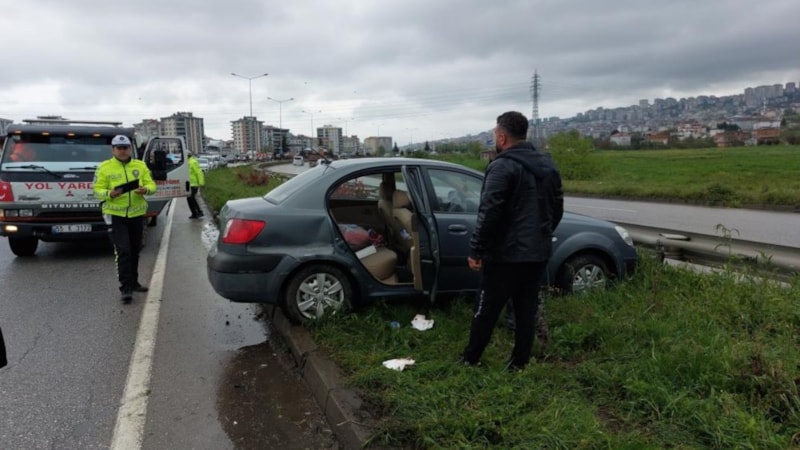 Samsun'da yağmurlu havada 3 araçlı kaza: 1 yaralı