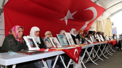 Evlat nöbetinde çocuğuna kavuşan aile sayısı arttı! Sayı 40'a yükseldi