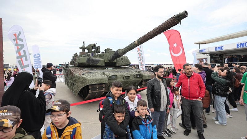 Altay tankı TEKNOFEST'te ilk kez vatandaşlarla buluştu