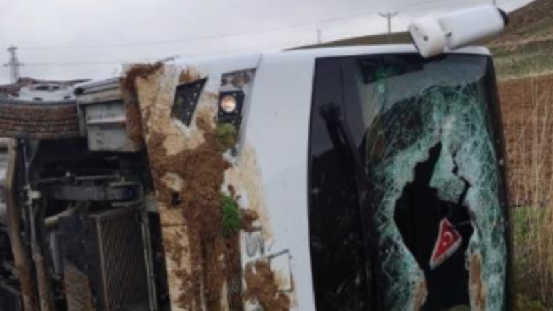 Kayseri'de cezaevi ring aracı devrildi: 1 ölü 14 yaralı