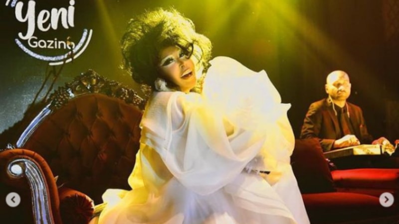 Bülent Ersoy, geline benzedi