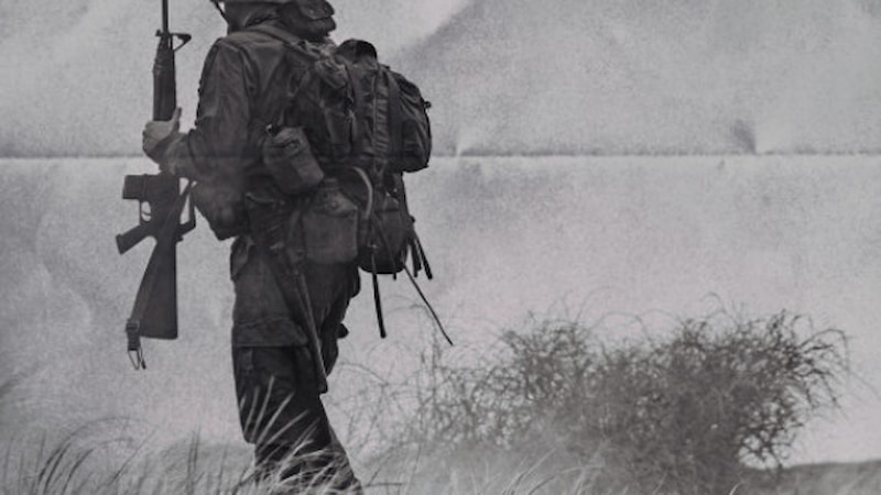 Aşk ile başlayan ve aşkla biten bir şiir kitabı: Harp Çantası