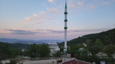 Hatay'ın en uzun minaresinin yıkılma anı