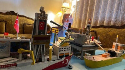 Fatih Sondaj Gemisi'nin maketini yapan Ürdünlü