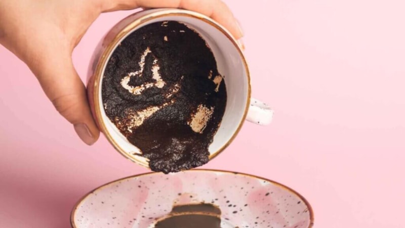 Şimdiye kadar kullanmayanlar pişman olacak.. Kahve telvesinin saymakla bitmeyen faydaları..