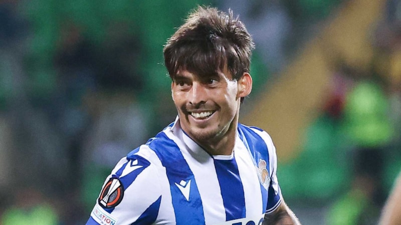 Real Sociedad, David Silva'nın sözleşmesini uzattı