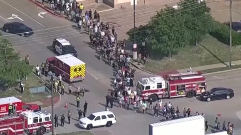 ABD'de alışveriş merkezine silahlı saldırı: 8 ölü, 7 yaralı