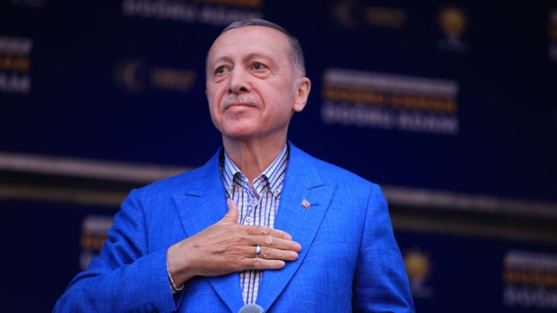 Cumhurbaşkanı Erdoğan: Büyük ve güçlü Türkiye sevdasıyla çalışıyoruz