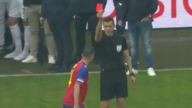 Basel-Zürih maçının hakeminden Xhaka'yı şaşırtan karar!