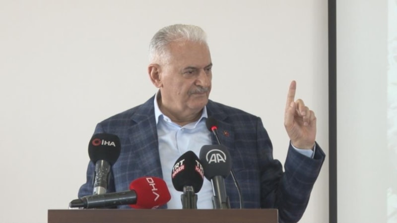 Binali Yıldırım işçilerle buluştu: Kazanımlarımıza sahip çıkmamız lazım