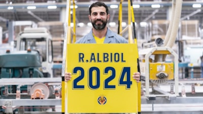 Villarreal, Raul Albiol'un sözleşmesini yeniledi