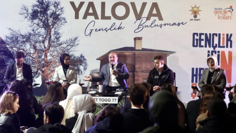 Mustafa Varank'tan gençlere ilişkin: Meclis'te seslerinin duyulmasını istiyoruz